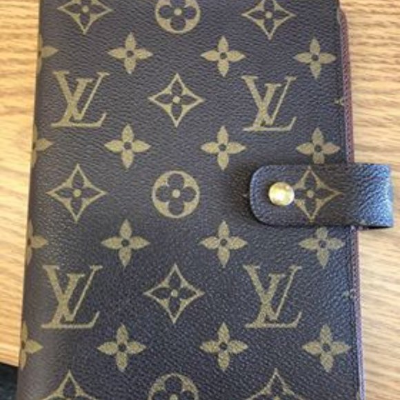 AUTHENTIC LOUIS VUITTON MEDIUM RING AGENDA COVER - Picture 16 of 16